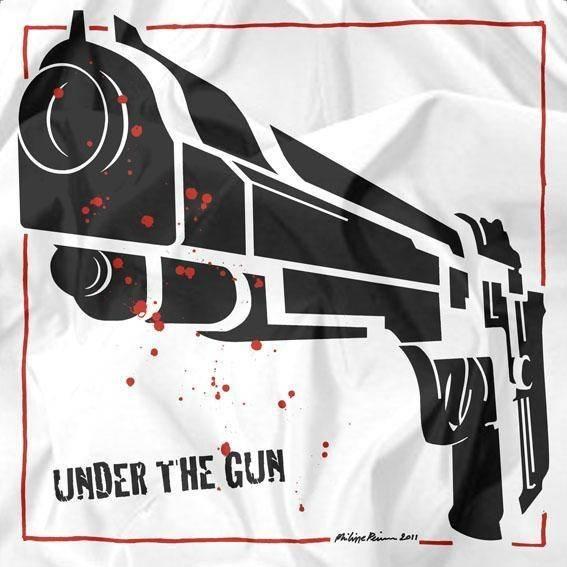 carres-90cm-perrin-under-the-gun-beretta-sous-le-pistolet-beretta-2