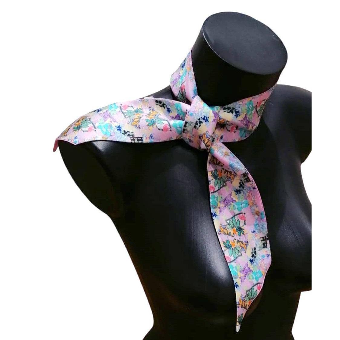tours-de-cou-silky-gaud-fleurs-mauresques-2